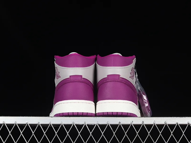All categories Air Jordan Jordan series basketball shoes Air Jordan 1 Mid Air Jordan 1 Mid "Magenta" AJ1 Joe 1 purple gray China basketball shoes BQ6472-501